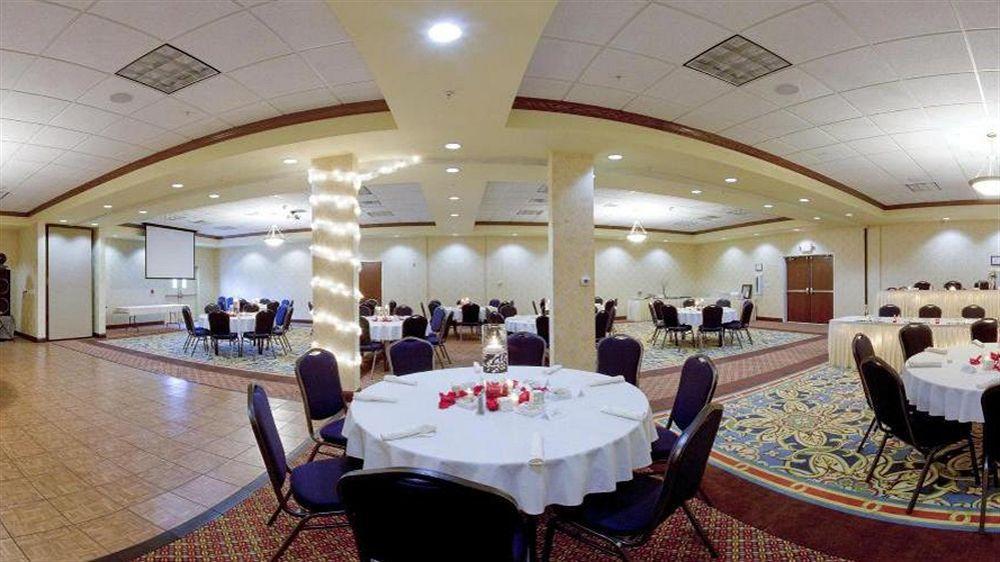 Holiday Inn Quincy By Ihg Exterior foto