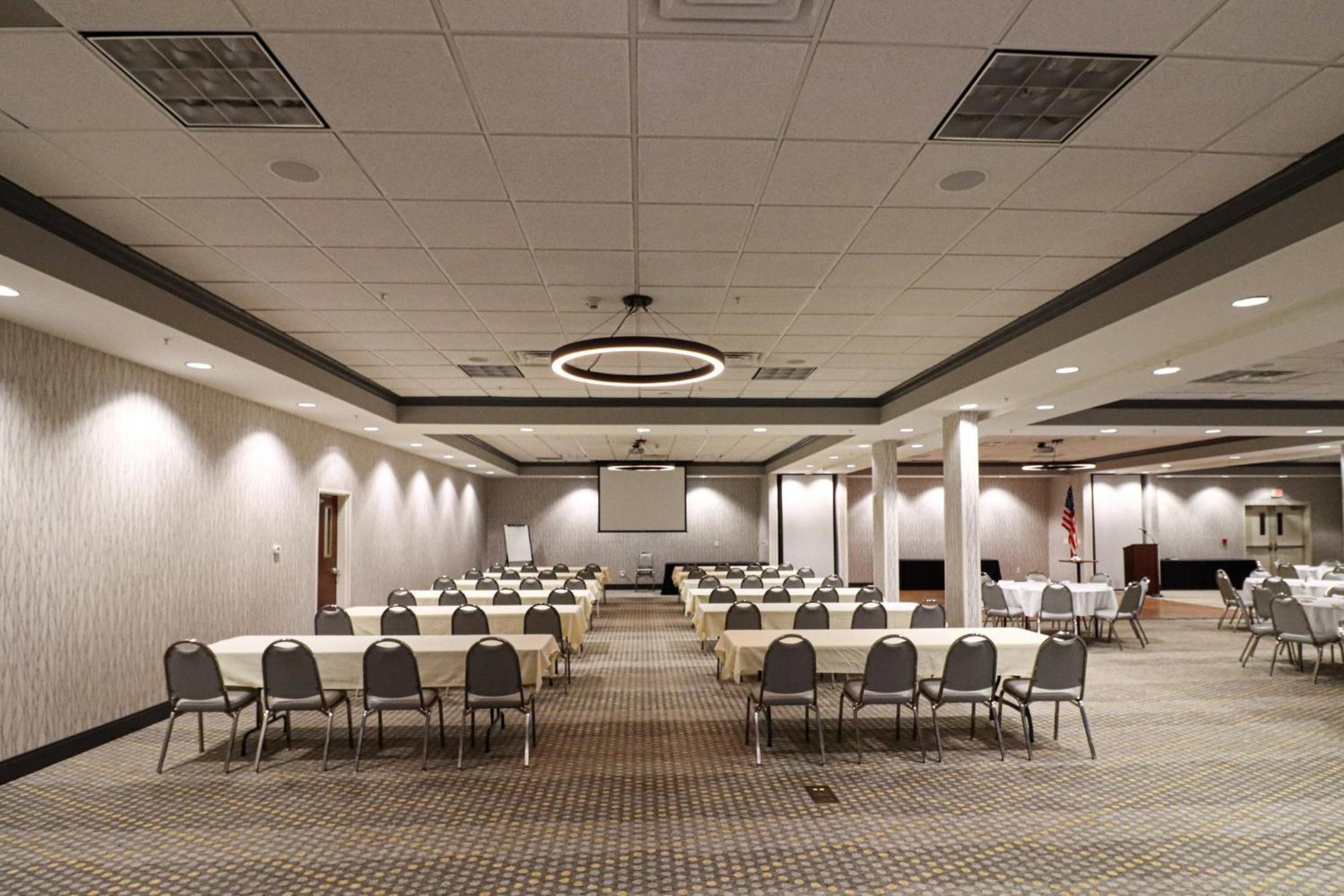 Holiday Inn Quincy By Ihg Exterior foto
